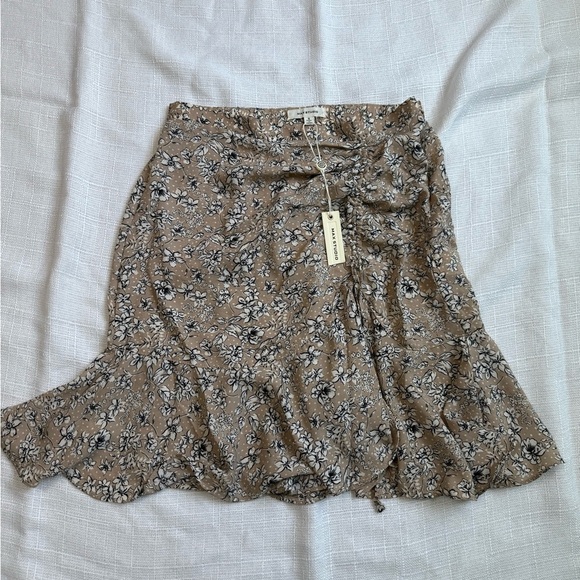 Max Studio Floral Tan Mini Skirt - Picture 2 of 3